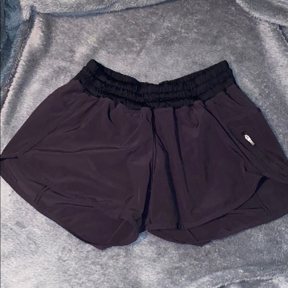 Lululemon tracker shorts